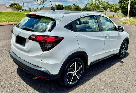 HONDA HR-V 1.8 16V FLEX EXL 4P AUTOMÁTICO HONDA HR-V 1.8 16V FLEX EXL 4P AUTOMÁTICO